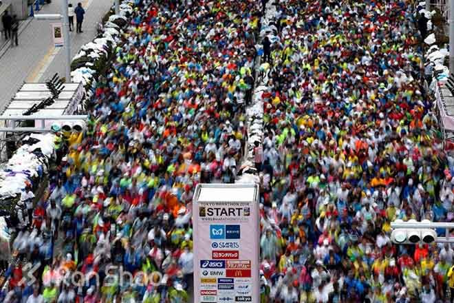 什么叫年度最佳？肯尼亚人在马拉松故乡希腊封王封后