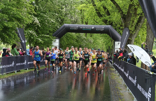 边旅行边运动在世界“最美的跑道”上奔跑