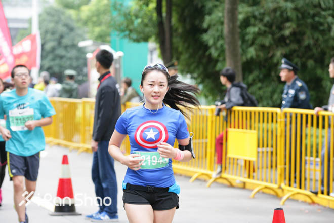 用奔跑感动一座城—全景上马8小时