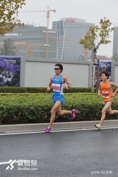 ​2小时34分，完美PB上海马拉松