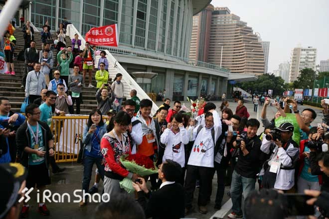 用奔跑感动一座城—全景上马8小时