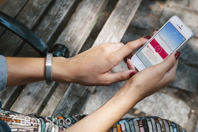 最先进的智能追踪器？Jawbone 新品 UP3 / UP Move 口气不小