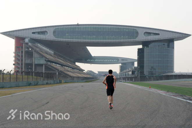 与 F1 车神同场竞技—史上最豪华的迎新跑