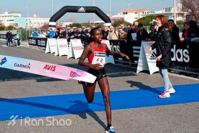 什么叫年度最佳？肯尼亚人在马拉松故乡希腊封王封后