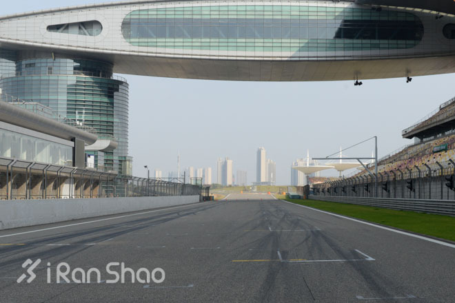 与 F1 车神同场竞技—史上最豪华的迎新跑