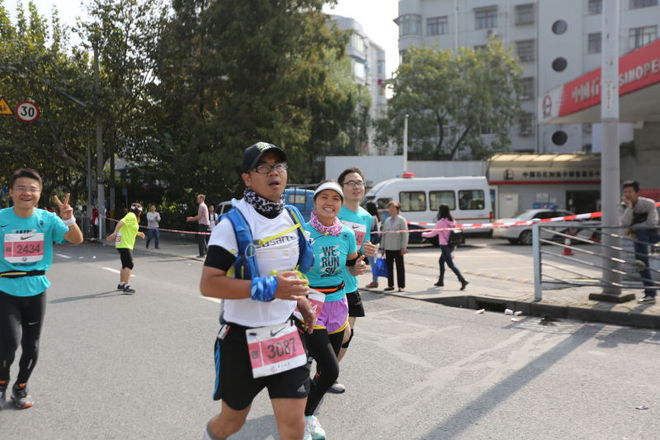 携手冲线的梦与路