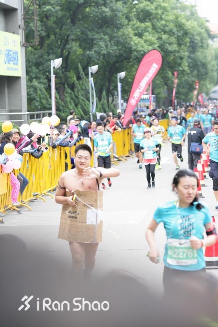 用奔跑感动一座城—全景上马8小时