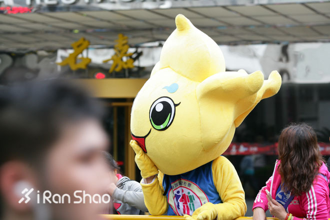 用奔跑感动一座城—全景上马8小时