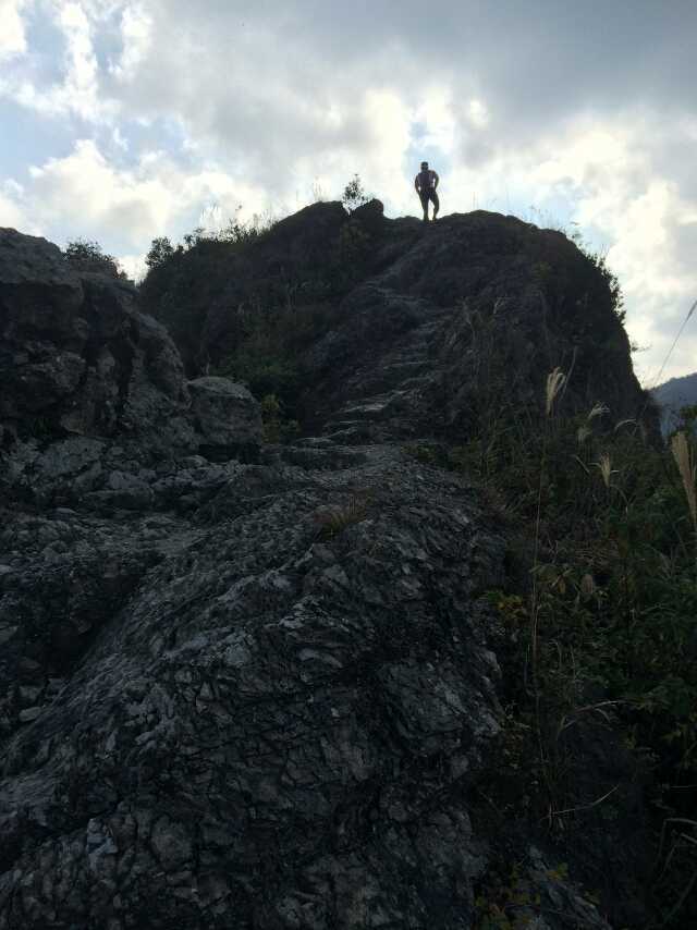 要死就一定死在你手里 --- 柴古唐斯记