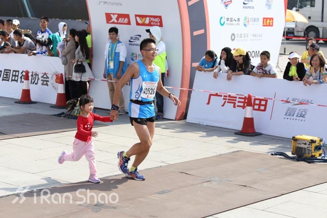 广马众生相 — 美女英雄轮番上阵，热情无限引燃赛场