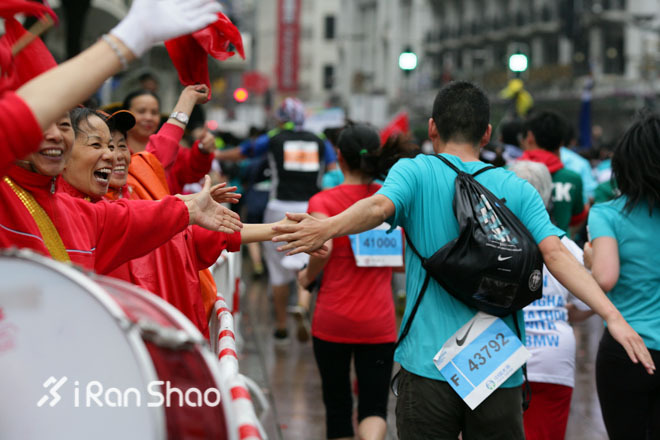 用奔跑感动一座城—全景上马8小时