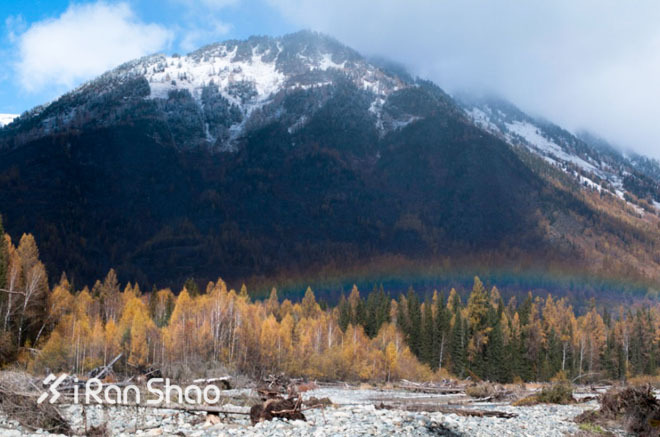 ​从十三天荒野求生论运动内衣对户外运动的重要性