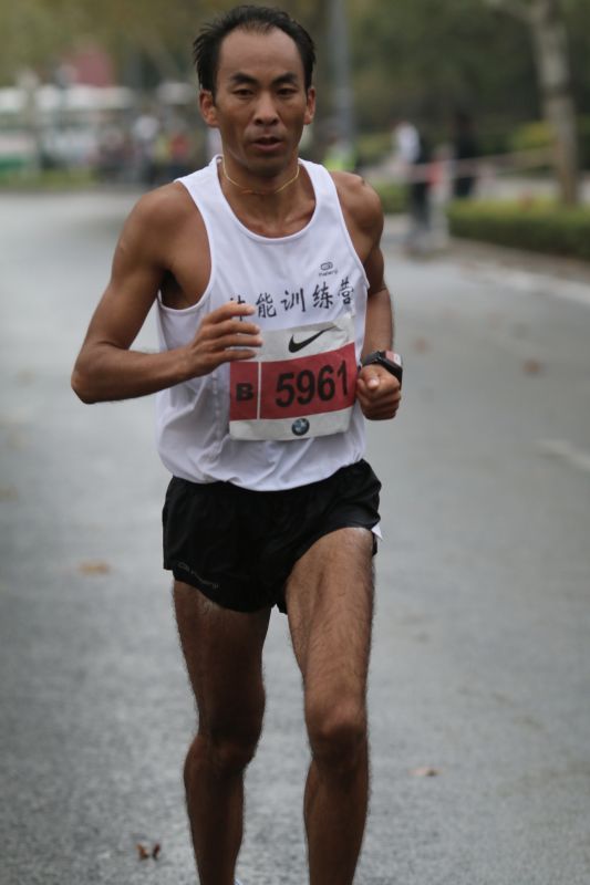 ​2小时34分，完美PB上海马拉松