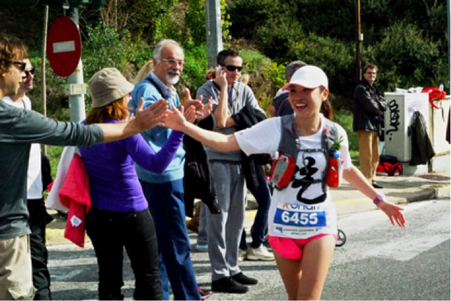 有一种泪流满面的坚持， 就在那雅典马拉松42.195公里