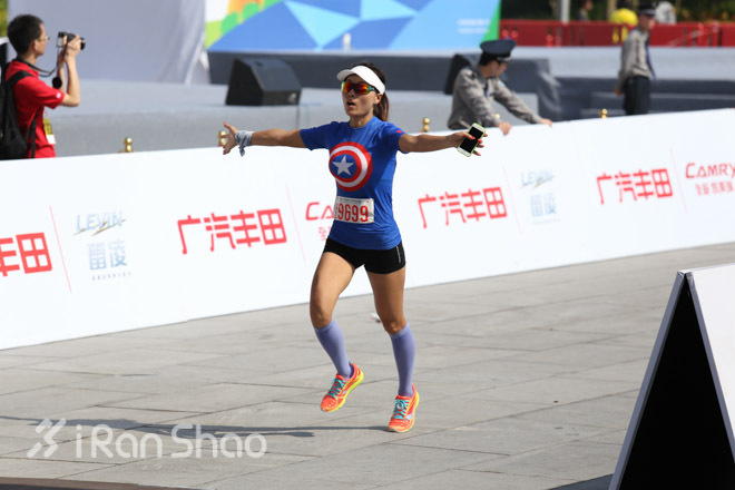 广马众生相 — 美女英雄轮番上阵，热情无限引燃赛场