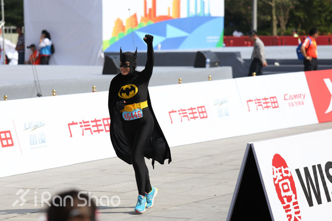 广马众生相 — 美女英雄轮番上阵，热情无限引燃赛场