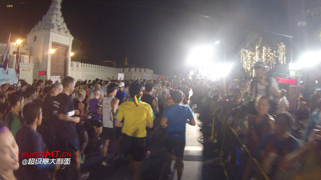 送给自己的生日礼物-2014渣打曼谷马拉松之旅