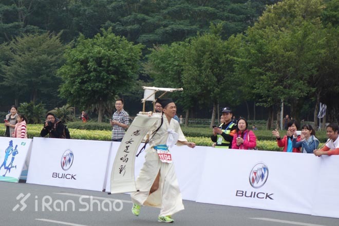 深圳放韧跑，马拉松“嘉年华”