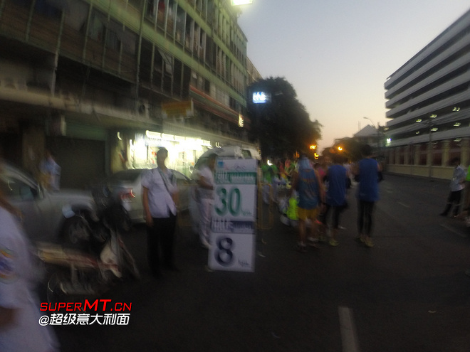 送给自己的生日礼物-2014渣打曼谷马拉松之旅