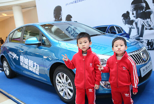 ​12月13日别克英朗XT特约平板支撑中国公开赛，来到羊城广州，掀起平板支撑新一轮风潮。