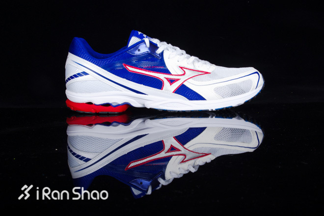 ​低调的加速引擎—Mizuno美津浓WAVE SPACER DYNA WIDE开箱评测