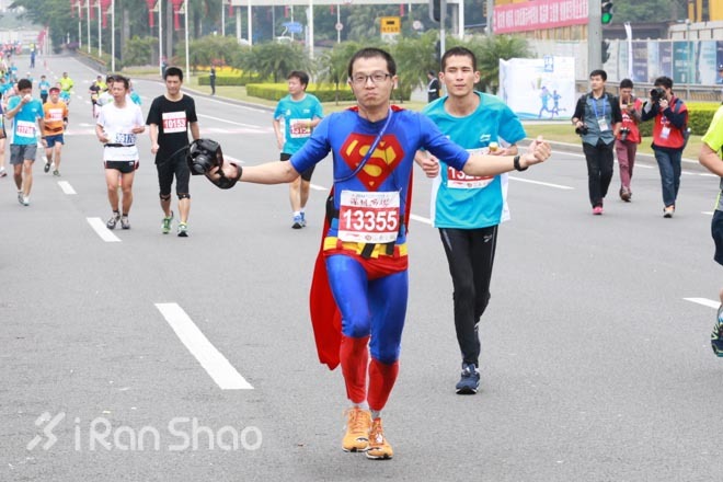 深圳放韧跑，马拉松“嘉年华”