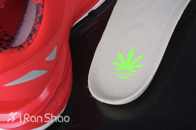 开箱 | 云的新彼端，李宁云二代跑鞋