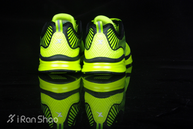 开箱 | 陆地巡洋舰——特步双向控震科技缓震跑鞋