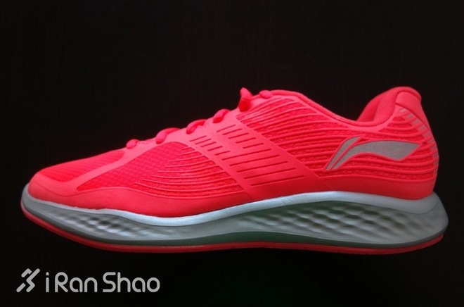 开箱 | 云的新彼端，李宁云二代跑鞋