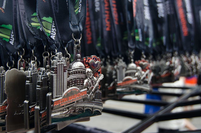 拒绝了上轮椅退赛，Hyvon Ngetich选择一步步爬完最后这段马拉松