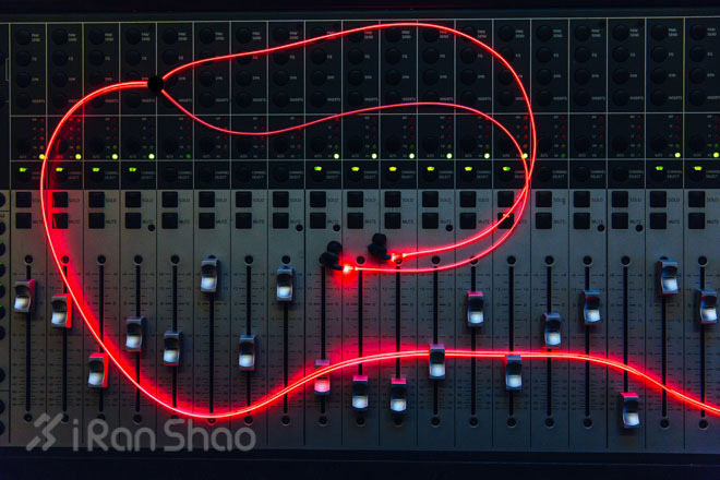 Glow 智能运动耳机 戴起来酷动起来炫