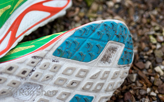 HOKA One One Huaka 跑鞋 跑在棉花糖上