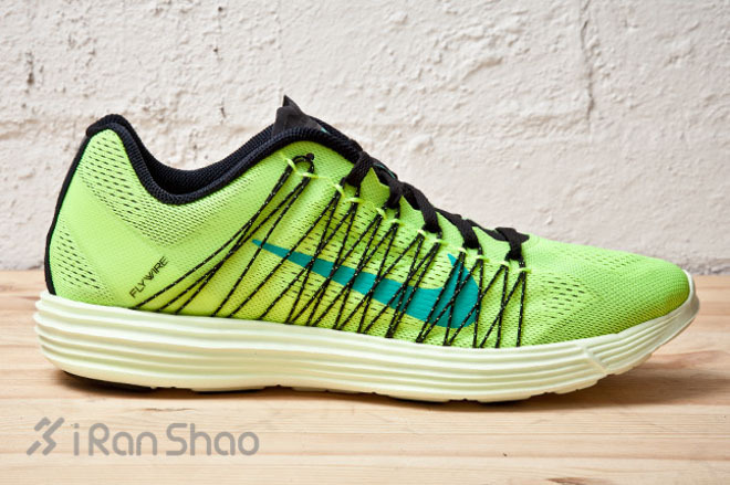 新品 | 179 克的灵魂 Nike LunaRacer+ 3 的脚下生风