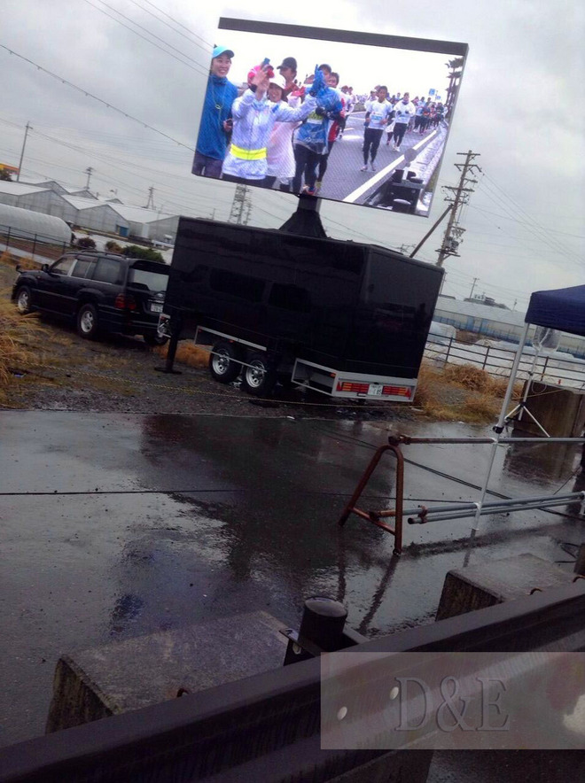 三丫头霓虹国跑马记－跑马篇