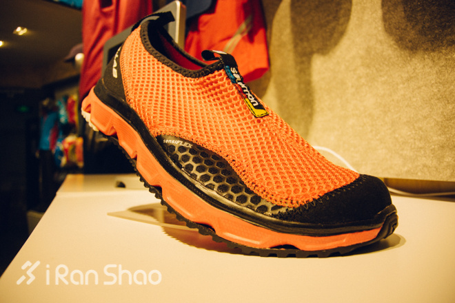 当我走进跑步店的时候都会看什么？