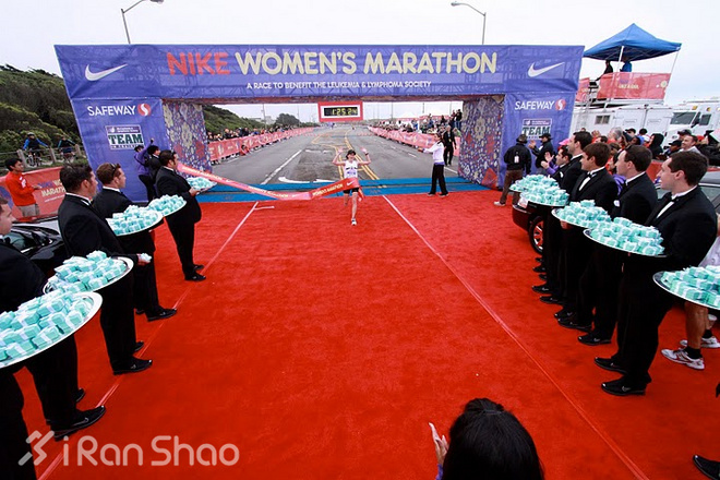 奔跑吧！姐妹 | Nike Women's Marathon女子马拉松系列赛介绍