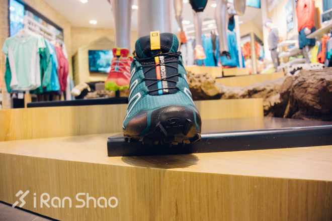 当我走进跑步店的时候都会看什么？