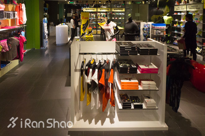 ​一家不只卖跑鞋的跑步概念店还卖些什么？