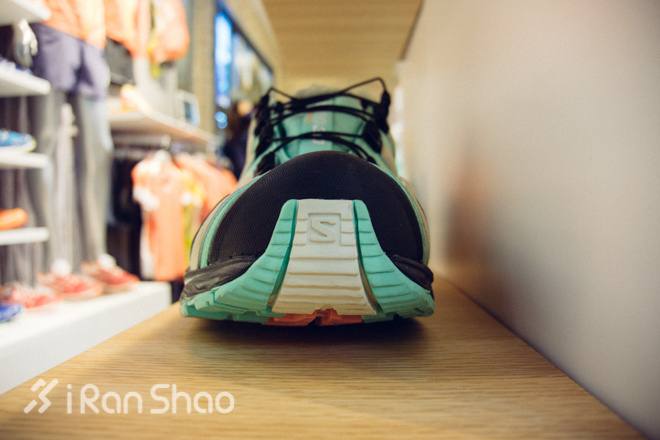 当我走进跑步店的时候都会看什么？