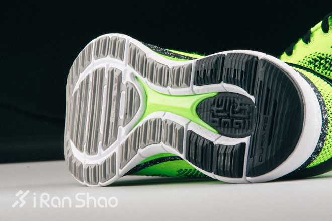 开箱 | 必迈 001：一双极佳的 10K 跑鞋？