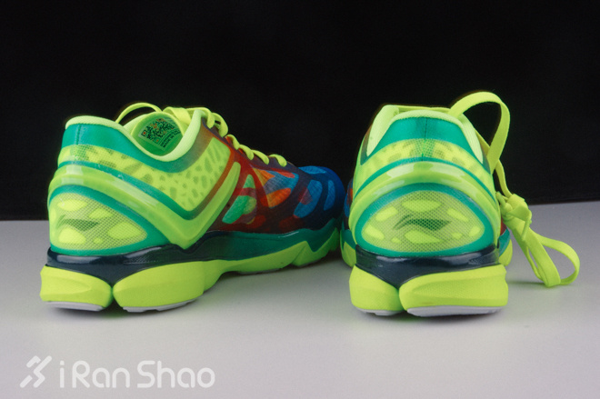 开箱 | 李宁超轻12代轻翼跑鞋的升级进化