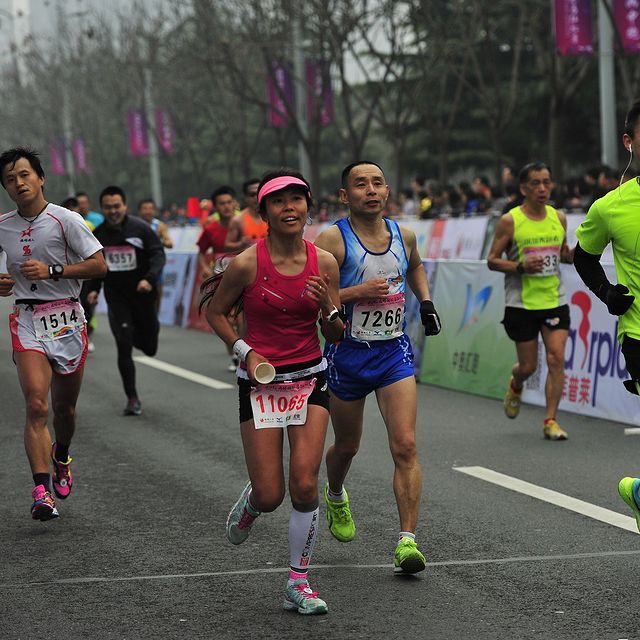 ​人生初马醉无锡，踏香逐梦自奋蹄          ——2015无锡国际马拉松侧记
