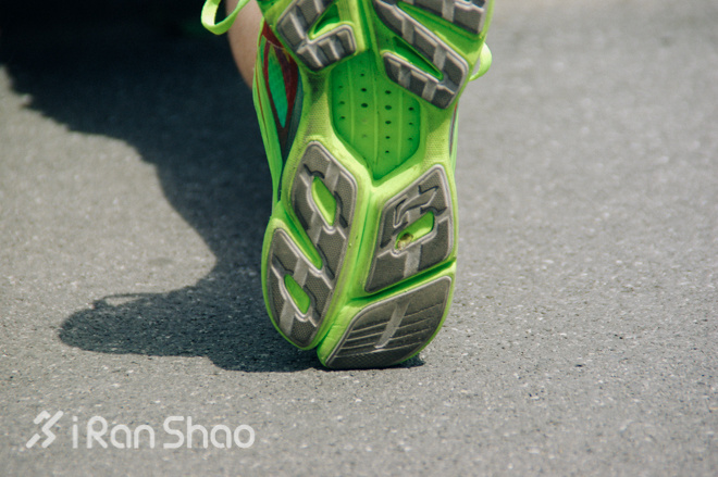 评测 | 超轻12代，一双跑鞋该有的样子