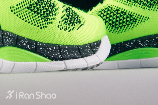 开箱 | 必迈 001：一双极佳的 10K 跑鞋？