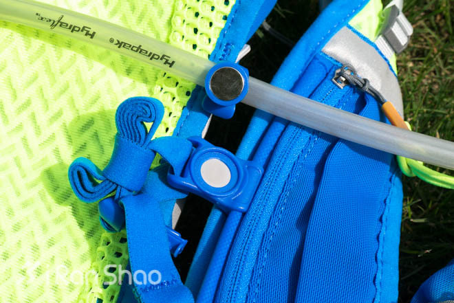 ​评测 | 越野双子星：Nathan VaporCloud & VaporAir 越野水袋背包