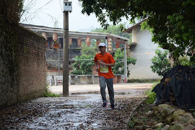 朱子很忙，我也很忙，忙里话闲山村跑