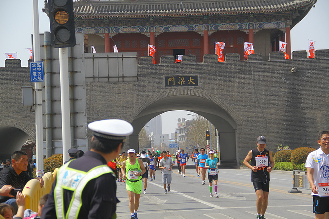 风尘仆仆的愉快PW之旅——2015郑开马拉松