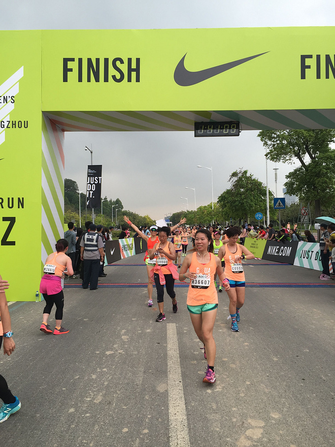 跑得慢 是对身体的最大尊重 ~nike 女子马拉松