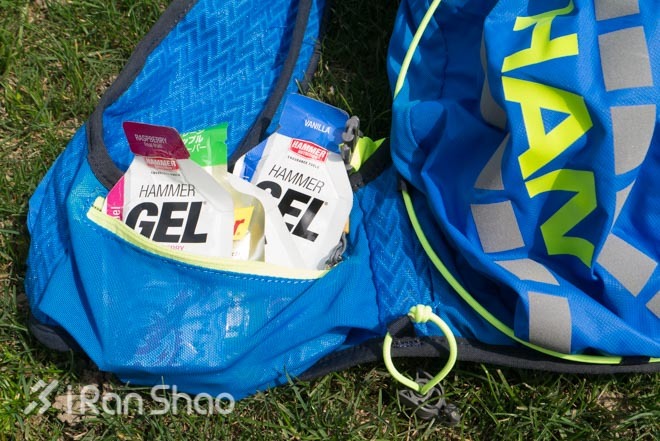 ​评测 | 越野双子星：Nathan VaporCloud & VaporAir 越野水袋背包