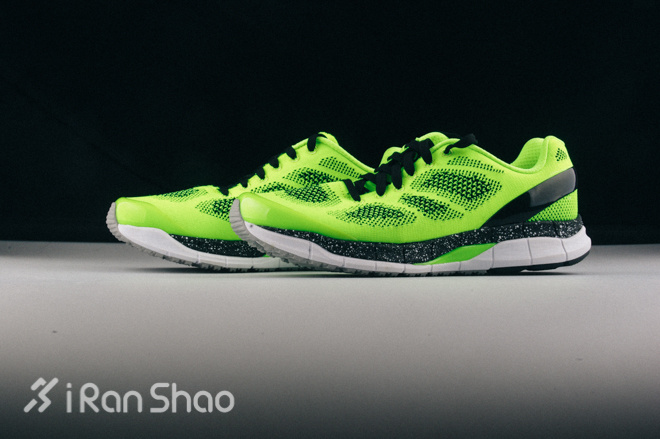 开箱 | 必迈 001：一双极佳的 10K 跑鞋？